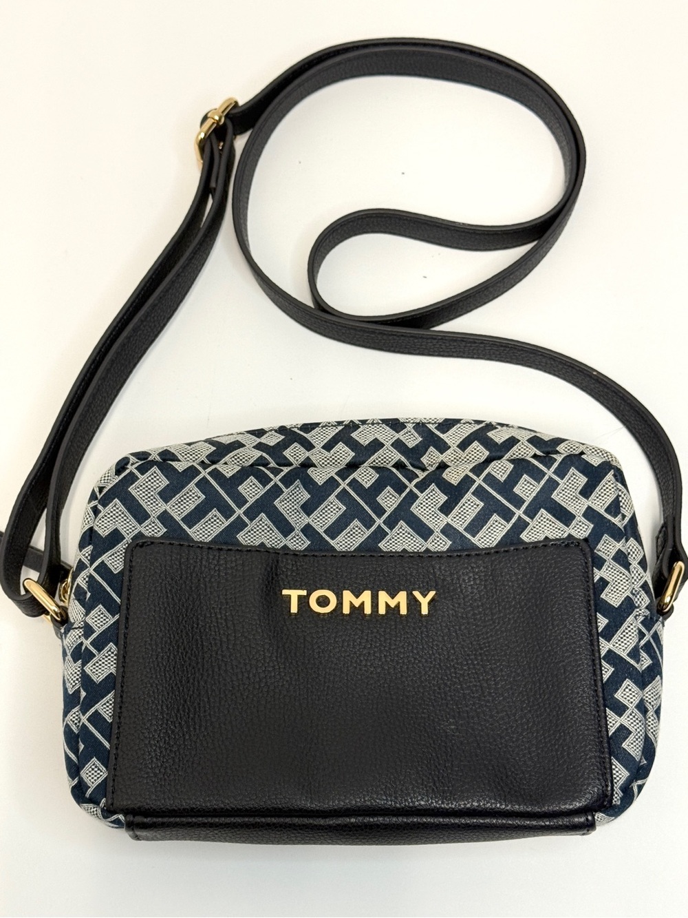Tommy Hilfiger Camera Style Crossbody Bag